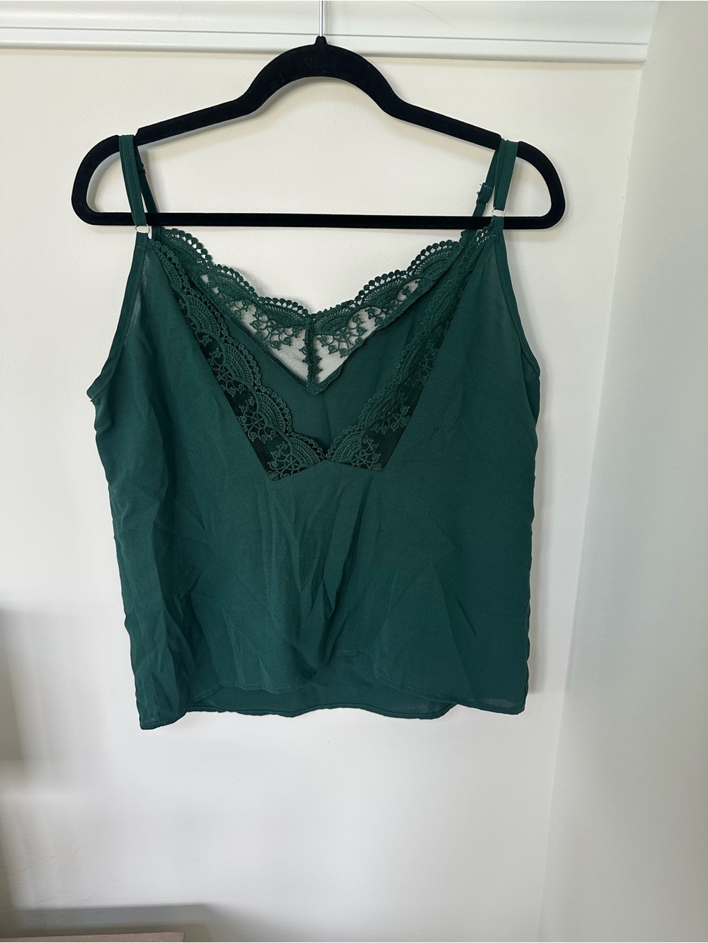 SHEIN Emerald Lace-Trim V-Neck Camisole